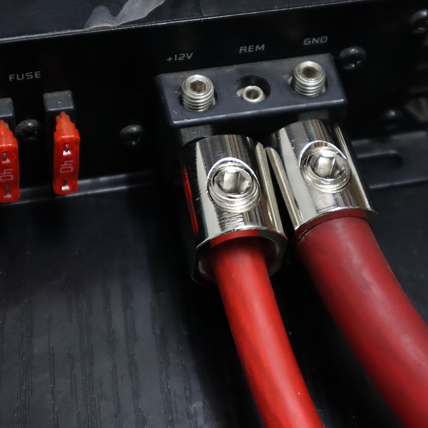 4pcs Amp Car Audio Amplifier Power Plug Supply Wiring Terminal Input 1/0 Gauge to Output 4 Amplifier Input Adapter