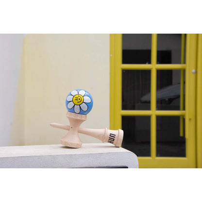 HUN × MEDM KnowKnow Kendama – Daisy Edition